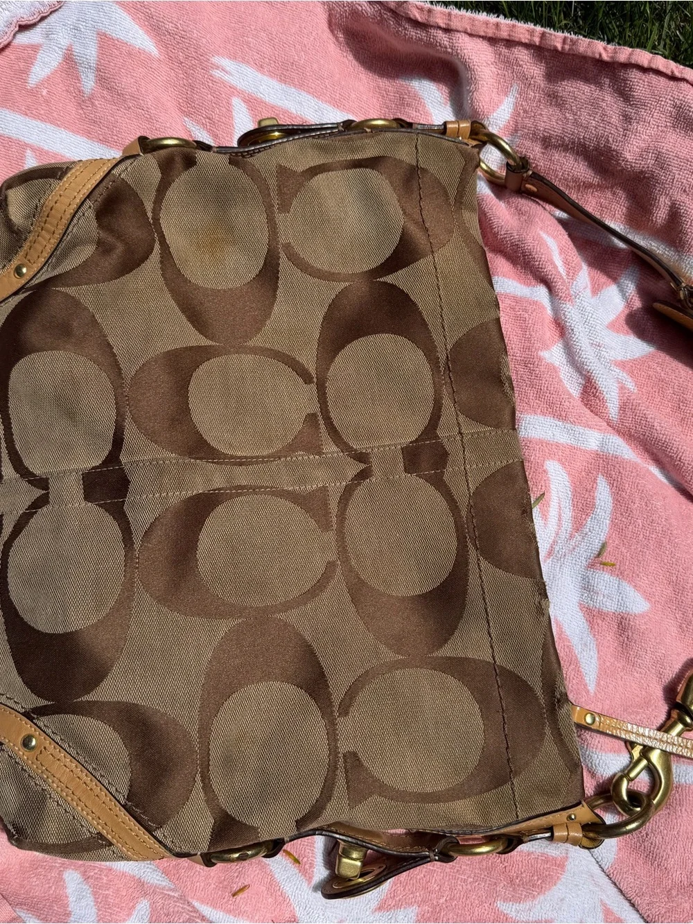 Coach Signature Canvas *almost vintage 2007* Carly Hobo Bag in Brown